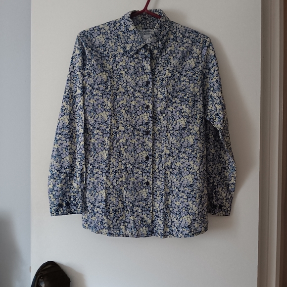 Beautiful LIBERTY OF LONDON Cotton Wiltshire Berry Blue Floral Print Blouse S - Picture 1 of 3